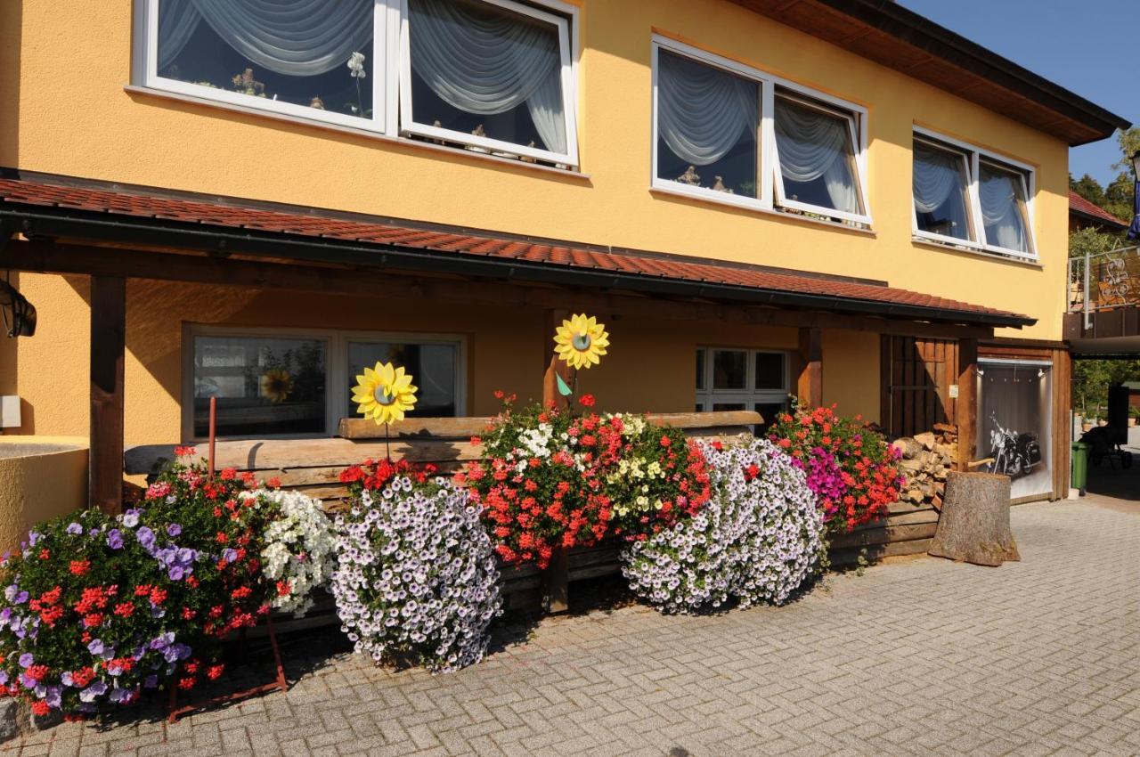 Landhaus Waldfrieden Тенген Экстерьер фото